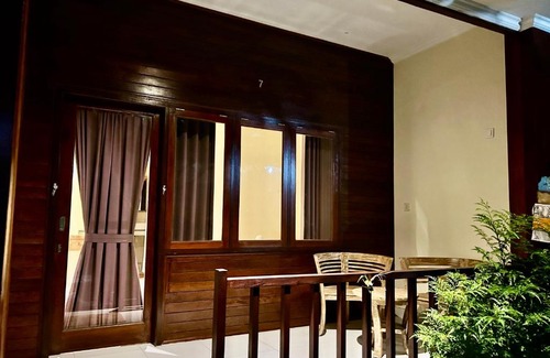Mushroom Bay House | Nusa Garden Homestay