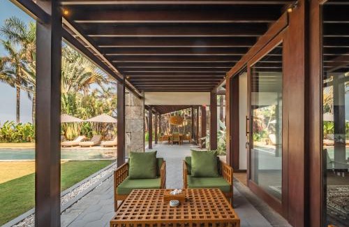 East Selemadeg Villa | Oceanfront Luxury Villa in Beraban with Private Pool