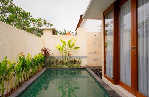 Dewi Sri Villa | One Bedroom Luxury villa and spa with private swimming pool and kitchen