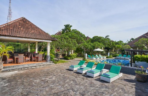 Jungut Batu Resort | Padma Kumala Hotel