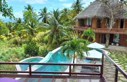 Penida Island Hostel | Room on the Real Tree