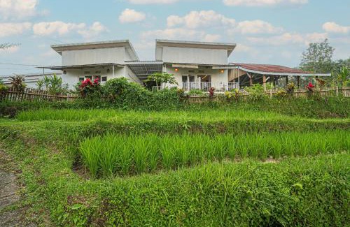 Penebel House | Santya Loka Lodge & Twin Waterfall