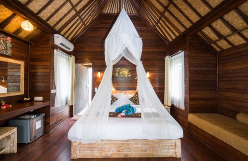 Mushroom Bay Bed & Breakfast | Sunset Garden Nusa Lembongan