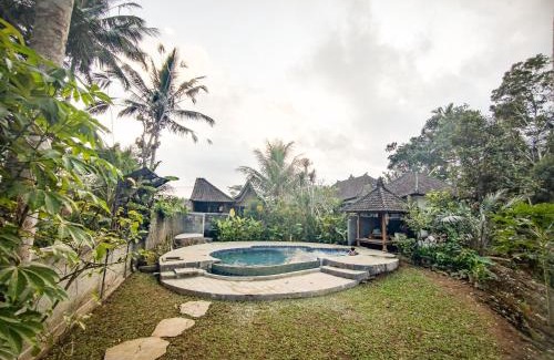 Tampaksiring Villa | Tangkas wooden house