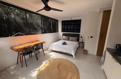 Drupadi Apartment | The Drupadi Apartments Studio Gordy