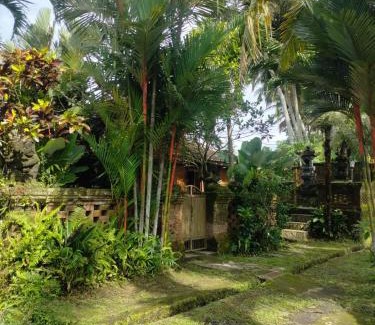 Melayang House | Villa Poleng
