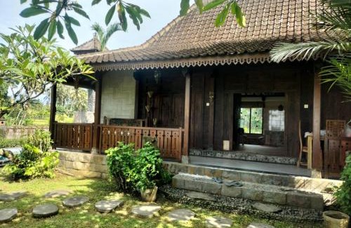 Melayang House | Villa Poleng