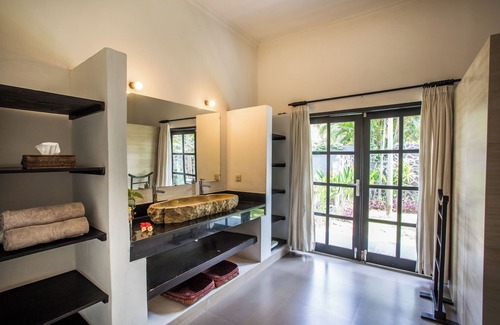 Dencarik Villa | Villa Rumah Rindu, Lovina