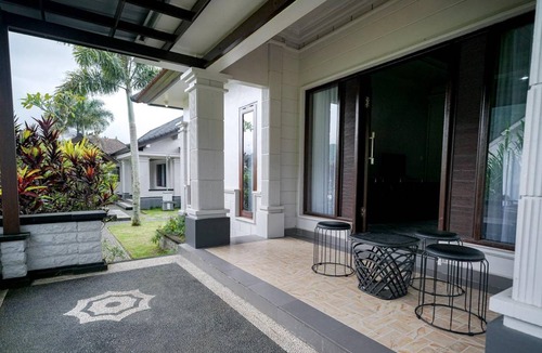 Candikuning Hotel | 100 m² Hotel ∙ 4 guests