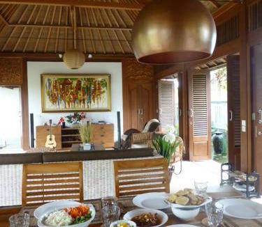 Selat Villa | 205 m² Villa ∙ 2 bedrooms ∙ 5 guests