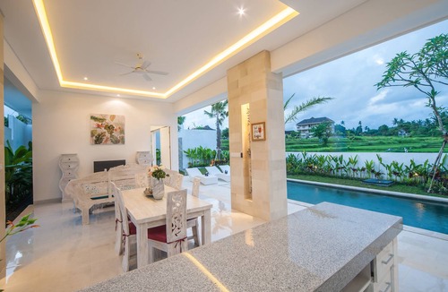 Kutuh Kaja Villa | 3 Bedroom villa with ricefield view