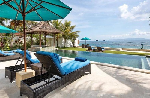 Candi Dasa Villa | 300 m² Villa ∙ 3 bedrooms ∙ 8 guests