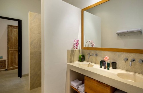 Kalibukbuk Villa | 3300 m² Villa ∙ 3 bedrooms ∙ 6 guests