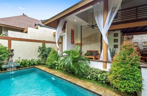 Central Seminyak Villa | 3BR Desamuda Private Pool Villa AT