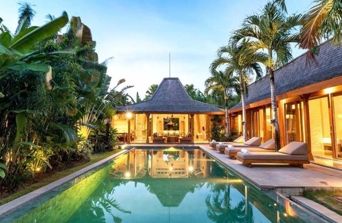 Kerobokan Villa | 4BR VILLA PERFECT ESCAPE FOR BALI HOLIDAY