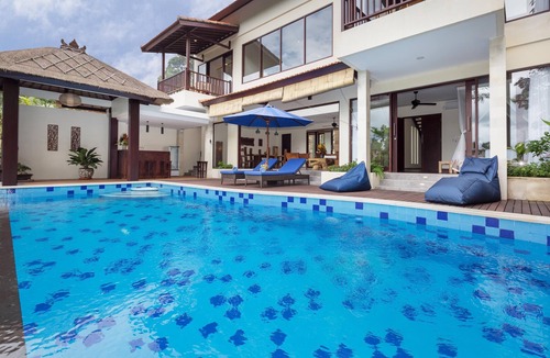 Melayang Villa | 4BR Villa W/Infinity Pool Near Ubud - W/Poolbar Table + Swimming Pool!