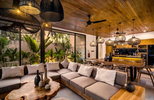 Peliatan Villa | 565 m² Villa ∙ 5 bedrooms ∙ 10 guests