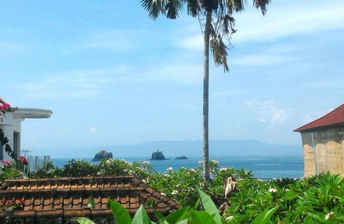 Candi Dasa House | 60 m² Bungalow ∙ 3 bedrooms ∙ 8 guests