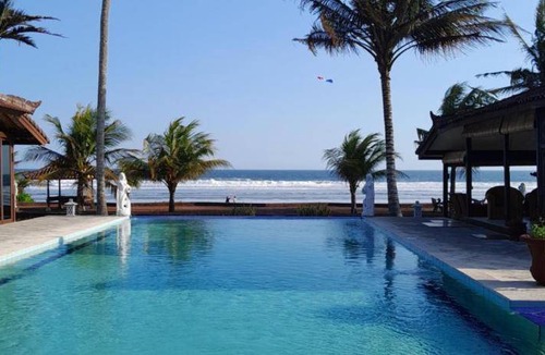 Suraberata Hotel | 700 m² Hotel ∙ 2 bedrooms ∙ 22 guests