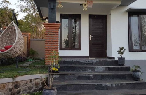 Bukti Villa | Air Sanih Spring Water, Sekumpul waterfall,