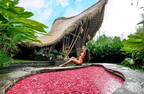 Selat Villa | Balikayanas Bamboo House - Miggiell House