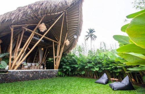 Selat Villa | Balikayanas Bamboo House - Miggiell House