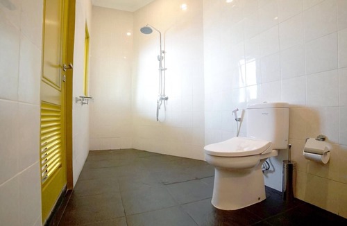 Amed Hostel | Bayu Hotel Lipah Beach Ocean Suite in. Breakfast