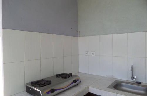 Kintamani Bed & Breakfast | Bedroom of 6 pax Gold Kintamani