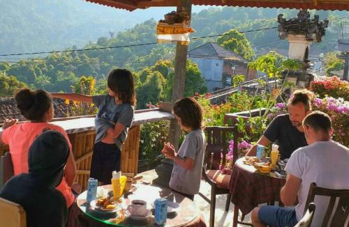 Munduk House | Bendesa Mas Homestay