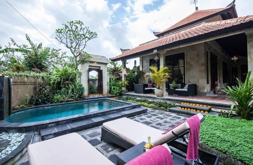 Sayan Villa | Big house Rumah Kelinci with two bedroom villa with private pool