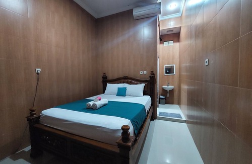 Botoemadeg House | Bukit Sion Room & Tour