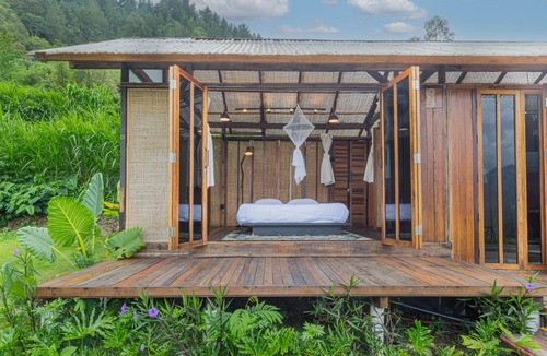Kedisan Villa | Calidas Hill