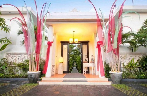 Legian City-Centre Villa | Charming 3BR Villa Located In Kuta - 3Min Drive To The Beach! W/Private Pool!