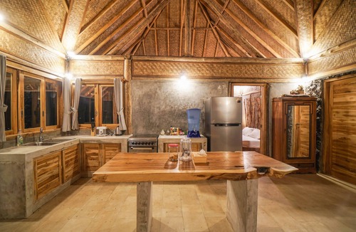 Kintamani House | Charming chalet by the lake in Kintamani