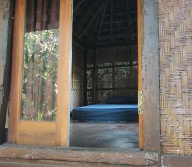 Sukasada House | CLOVE GARDEN