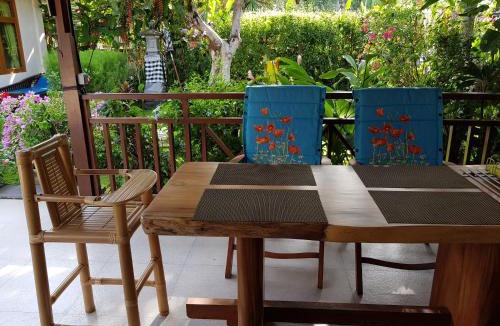 Jasri Villa | Dennis Holiday Bungalow