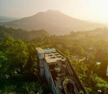 Kedisan Resort | Desa Oculus