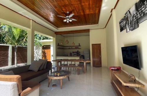 Medewi Hotel | Dev house