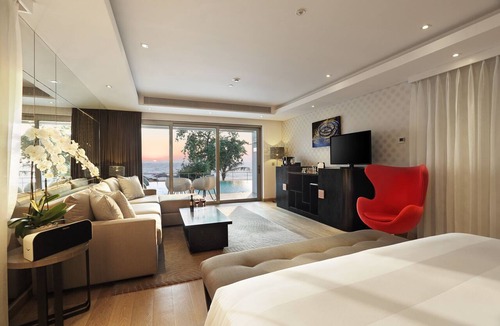 Seminyak Hotel | Double-Six Luxury Hotel