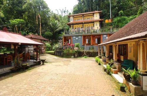 Munduk House | Edy Homestay