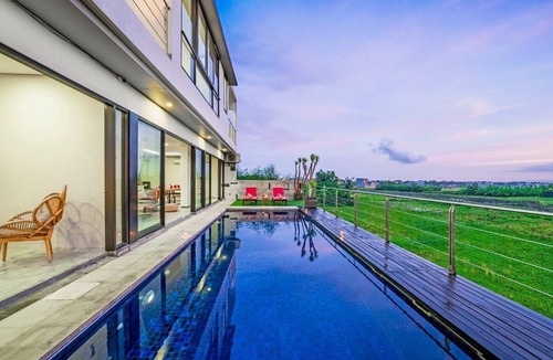 Banjar Semer Villa | Elegant, 4-Bedroom Villa in Central Seminyak