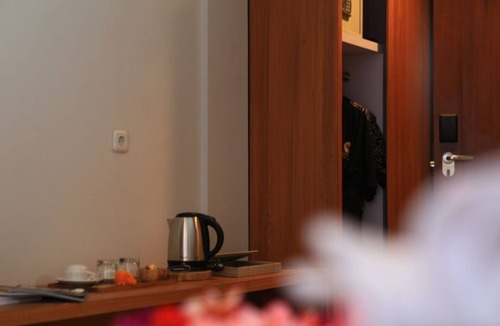 Batuan Apartment | Freddies Villas Ubud – Deluxe Room #09