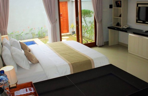 Kerobokan Villa | Great Location near Seminyak, FREE breakfast