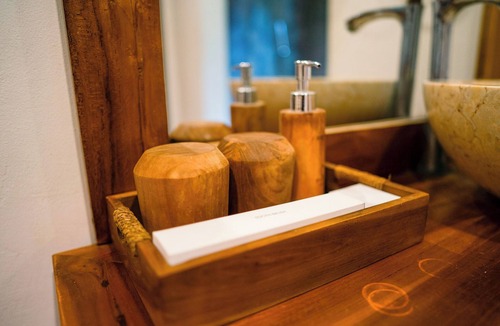 Penida Island Hotel | Green Coco Suite