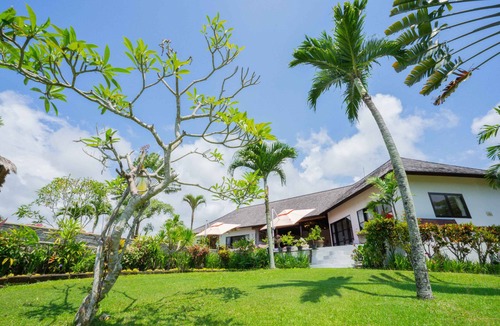 Bengkel Sari Villa | Group Getaway! 2BR Private Pool Villa in Tabanan