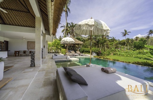 Tumbu Village Villa | Hidden Poolvilla, Absolutely a Deluxe Treasure!