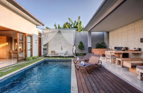 Kerobokan Villa | Honeymoon Villa, Romantic with Private Pool @Seminyak