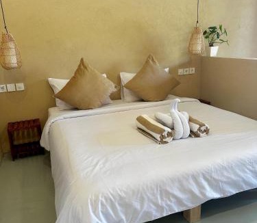 Amed Hotel | Jepun Hill Studios & Amed Jepun Divers