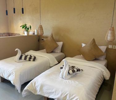 Amed Hotel | Jepun Hill Studios & Amed Jepun Divers
