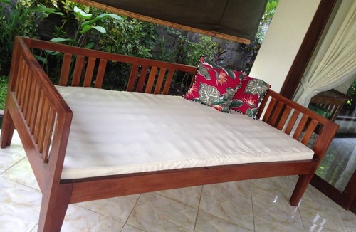 Purwakerti Cottage | Kirana Homestay - Leaf Bungalow